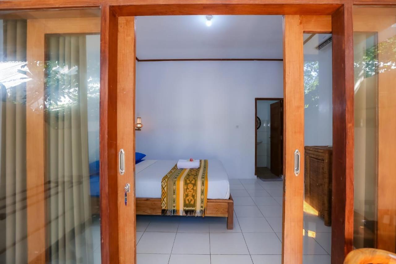 Radika House Gili Trawangan Exterior foto