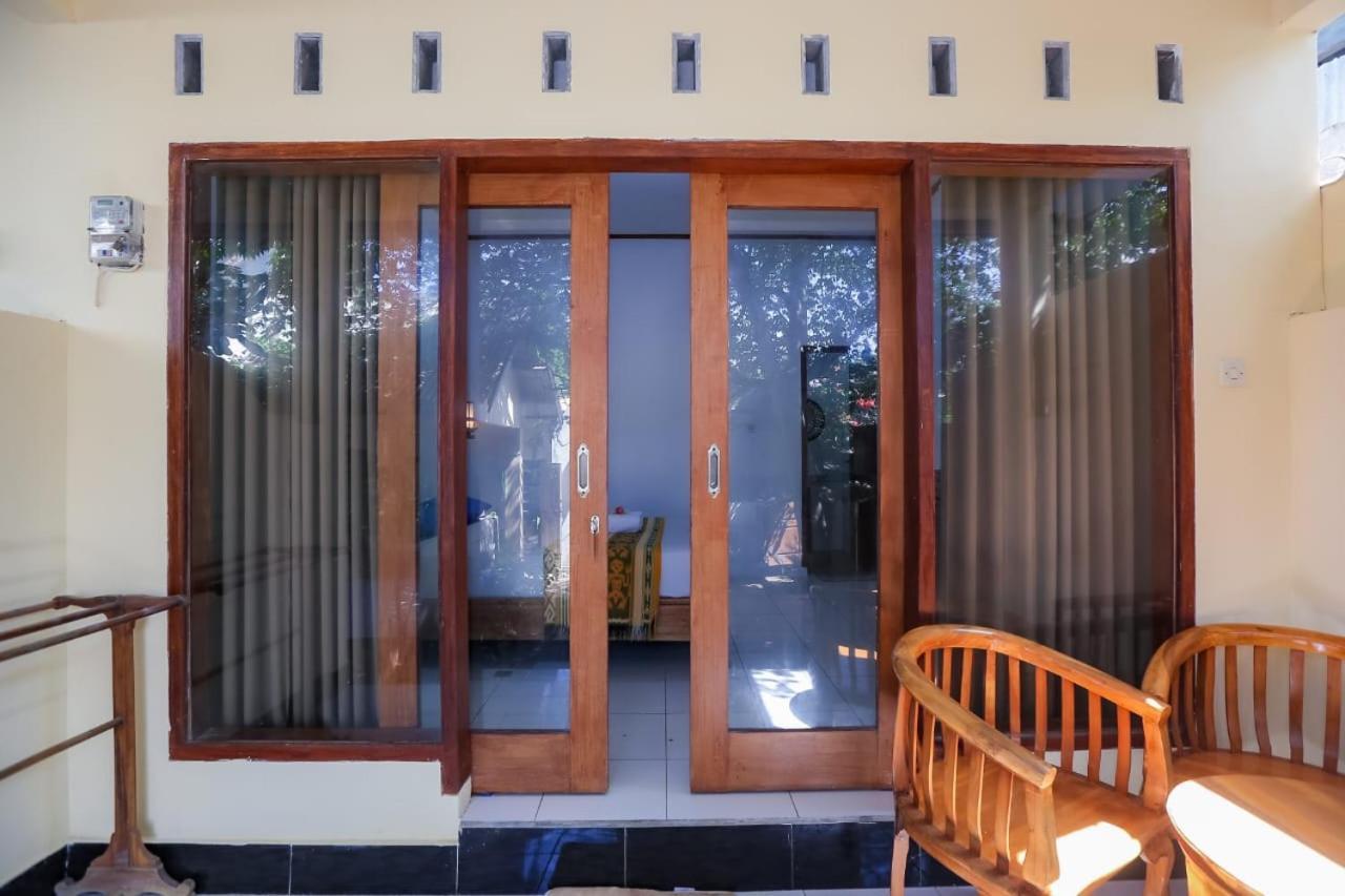 Radika House Gili Trawangan Exterior foto