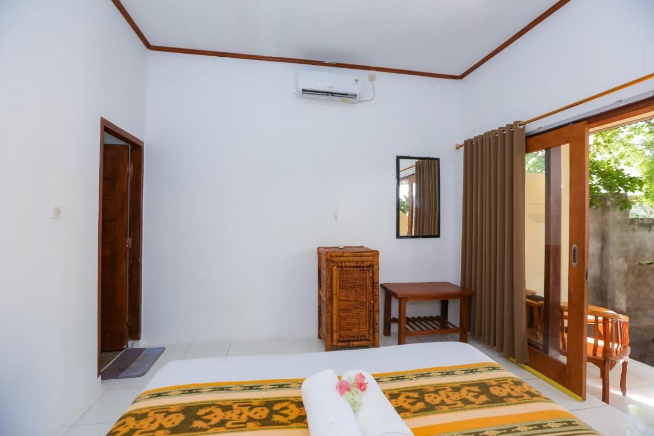 Radika House Gili Trawangan Exterior foto